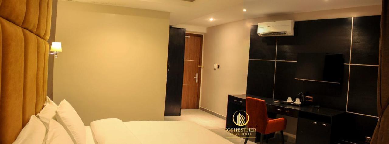 Joshesther Olive Hotel Ikeja Extérieur photo