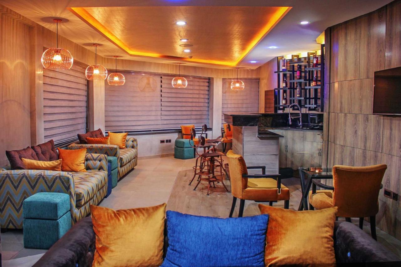 Joshesther Olive Hotel Ikeja Extérieur photo