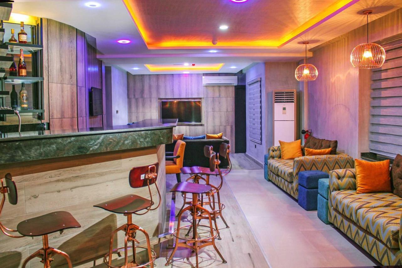Joshesther Olive Hotel Ikeja Extérieur photo